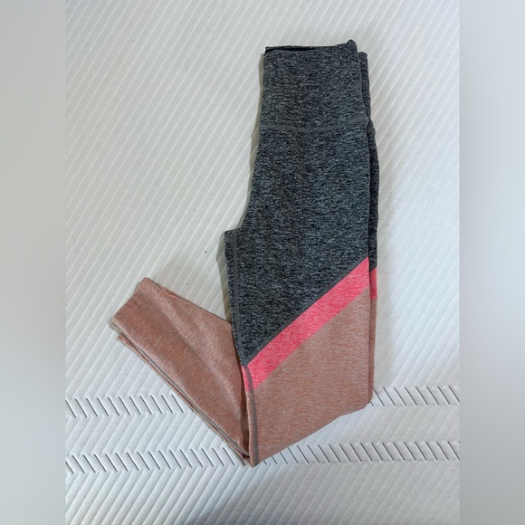 Beyond yoga Women’s  High Rise leggings Size large colorblock excellent conditio - Picture 1 of 4